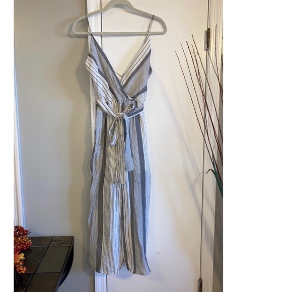 Sienna Sky size XS ladies romper like new - Picture 1 of 8